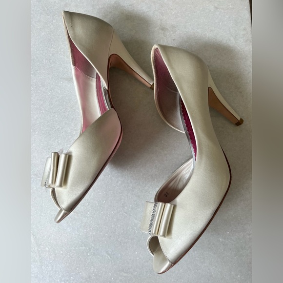 Filippa Scott Maggie bridal pumps, Size 8.5 Ivory color - Picture 4 of 9